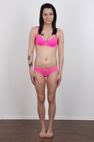 7. Download full pics of model Denisa (21) from czechcasting.com