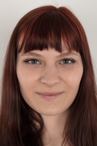 1. Download full pics of Eva (20) from czechcasting.com