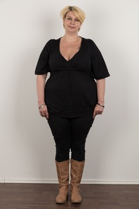 2. Download full pics of Mirka (42) from czechcasting.com