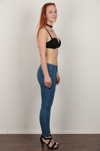 5. Download full pics of Veronika (18) from czechcasting.com