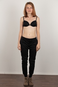 4. Download full pics of Tereza (28) from czechcasting.com