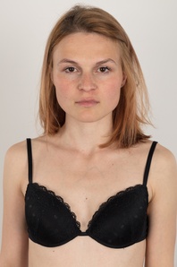 7. Download full pics of Tereza (28) from czechcasting.com