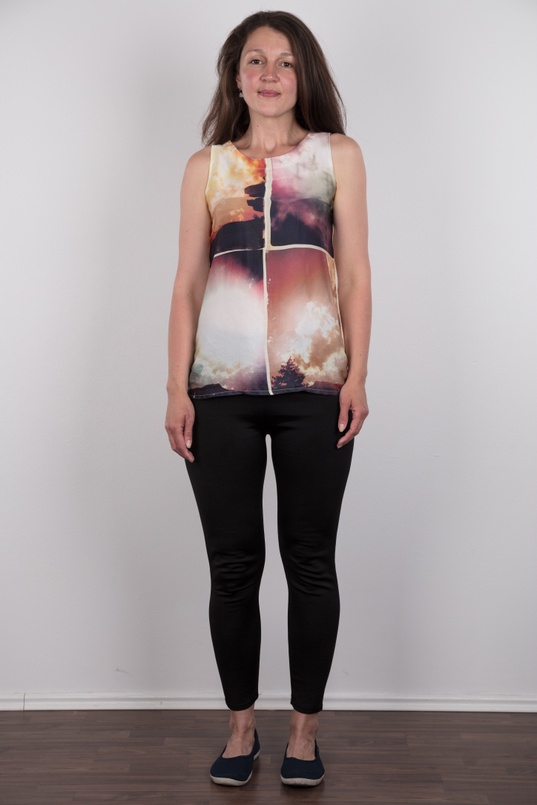 2. Download full pics of Petra (32) from czechcasting.com