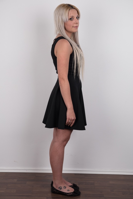 3. Download full pics of Patricie (22) from czechcasting.com