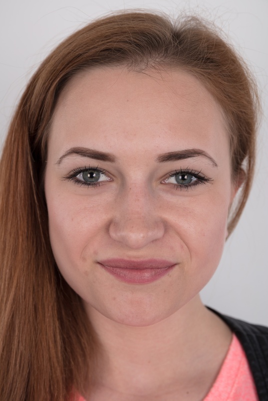 1. Download full pics of Lucie (18) from czechcasting.com