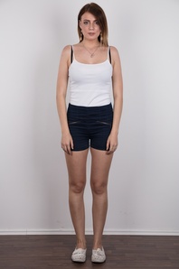 2. Download full pics of Klara (21) from czechcasting.com