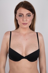 6. Download full pics of Klara (21) from czechcasting.com