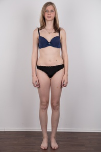 7. Download full pics of Daniela (22) from czechcasting.com