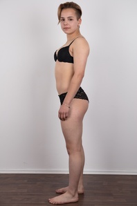 7. Download full pics of Michaela (18) from czechcasting.com