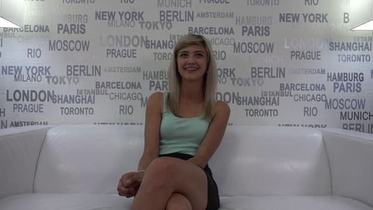 1. Download full pics of Karolina (19) from czechcasting.com