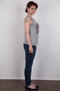 3. Download full pics of Kamila (35) from czechcasting.com