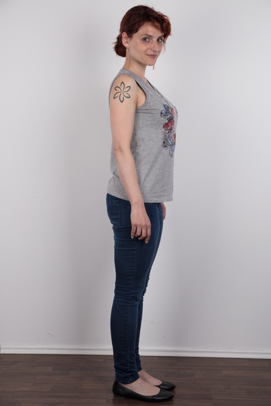 3. Download full pics of Kamila (35) from czechcasting.com