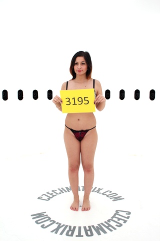 Czech Casting: Nikola (18) 360°