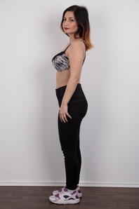 4. Download full pics of Nikola (18) from czechcasting.com