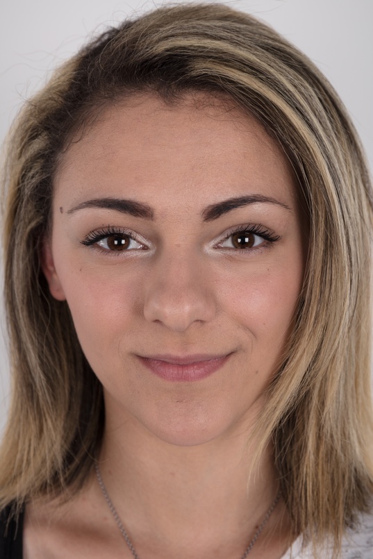 1. Download full pics of Nikola (20) from czechcasting.com