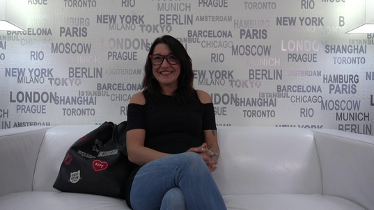 1. Download full pics of Andrea (25) from czechcasting.com