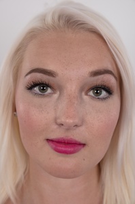 1. Download full pics of Stepanka (21) from czechcasting.com