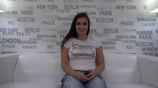 1. Download full pics of Tereza (18) from czechcasting.com