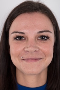 1. Download full pics of Veronika (22) from czechcasting.com