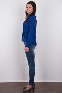 3. Download full pics of Veronika (22) from czechcasting.com