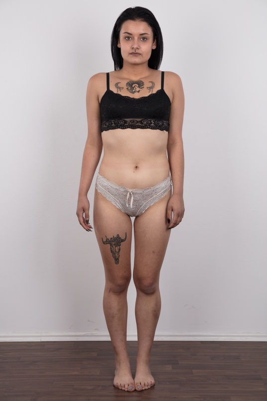 6. Download full pics of Tereza (18) from czechcasting.com