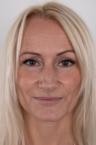 1. Download full pics of Milena (43) from czechcasting.com