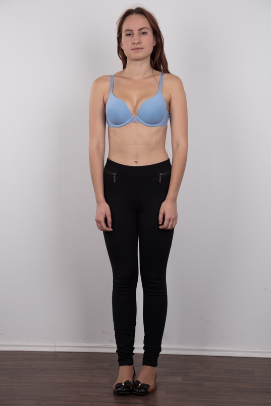 4. Download full pics of Anastazie (18) from czechcasting.com