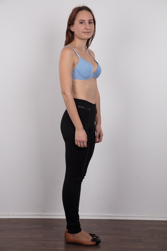 5. Download full pics of Anastazie (18) from czechcasting.com