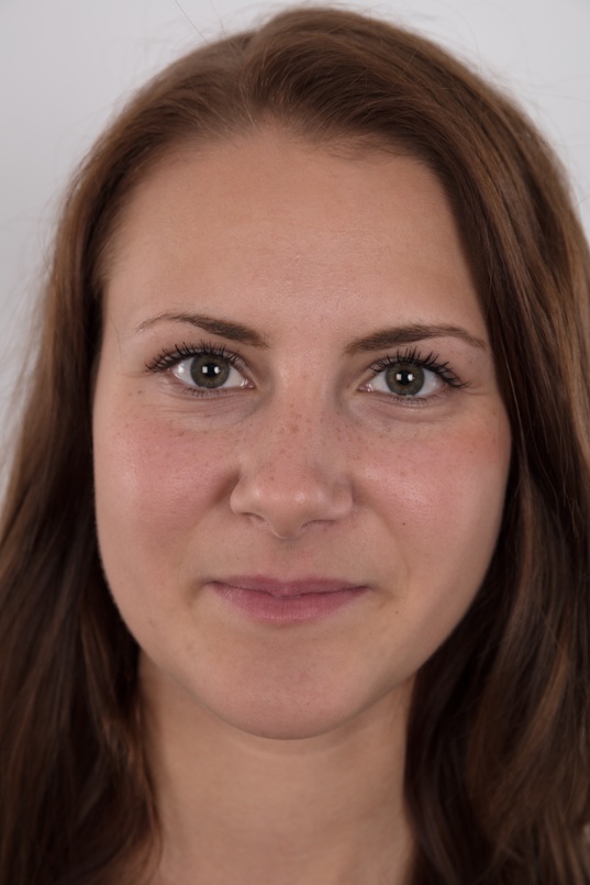 1. Download full pics of Kristyna (21) from czechcasting.com