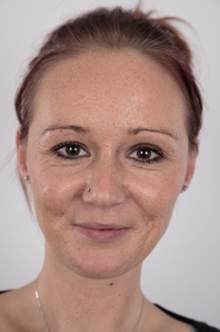 1. Download full pics of Martina (29) from czechcasting.com