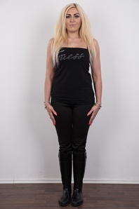 2. Download full pics of Patricie (28) from czechcasting.com