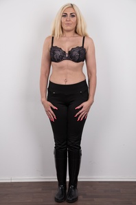 3. Download full pics of Patricie (28) from czechcasting.com