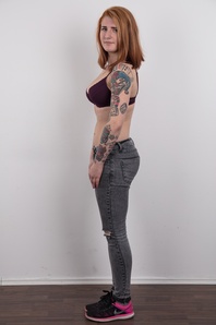 3. Download full pics of Nikola (19) from czechcasting.com