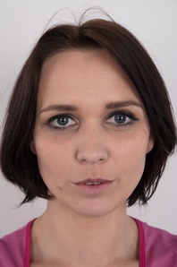 1. Download full pics of Eli (28) from czechcasting.com