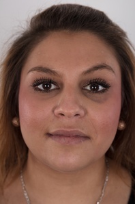 1. Download full pics of Nikol (22) from czechcasting.com