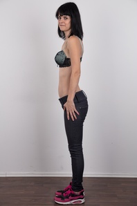 5. Download full pics of Katka (24) from czechcasting.com