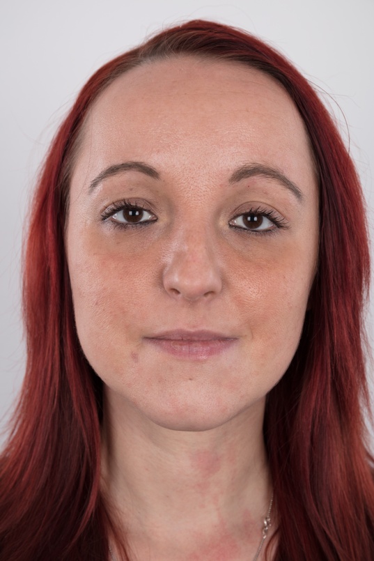 1. Download full pics of Katerina (31) from czechcasting.com