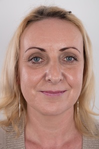 1. Download full pics of Gerlinda (43) from czechcasting.com