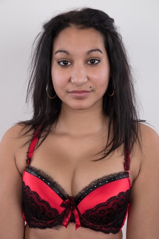 6. Download full pics of model Monika (18) from czechcasting.com