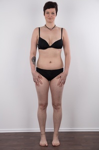 5. Download full pics of Aneta (26) from czechcasting.com