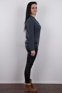 3. Download full pics of Veronika (24) from czechcasting.com