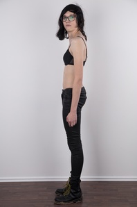 5. Download full pics of Misa (22) from czechcasting.com