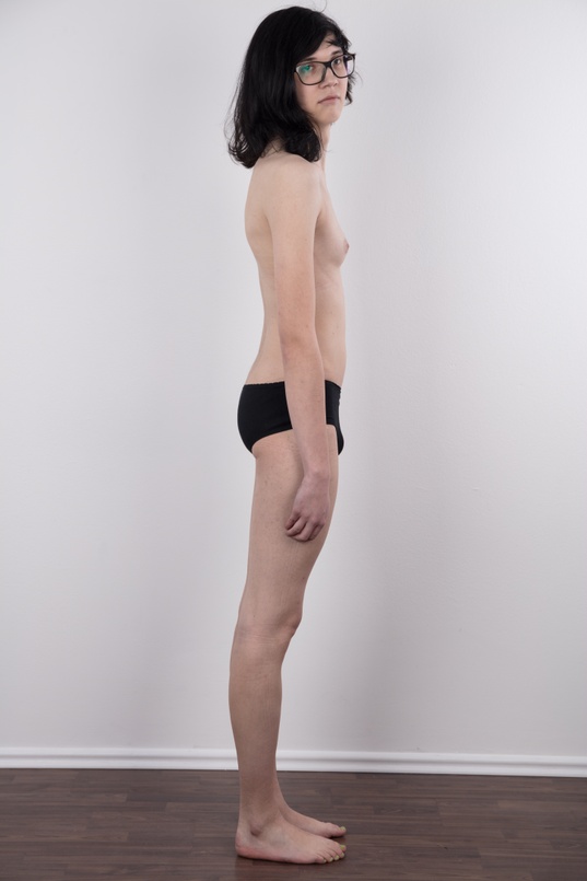 9. Download full pics of Misa (22) from czechcasting.com