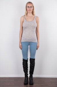 2. Download full pics of Florana (28) from czechcasting.com