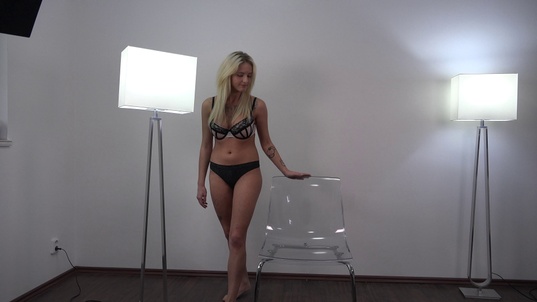 4. Download full pics of Sabina (22) from czechcasting.com