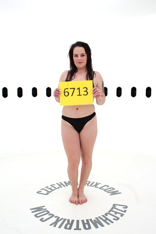 Czech Casting: Michaela (21) 360°