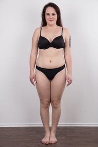 7. Download full pics of Michaela (21) from czechcasting.com