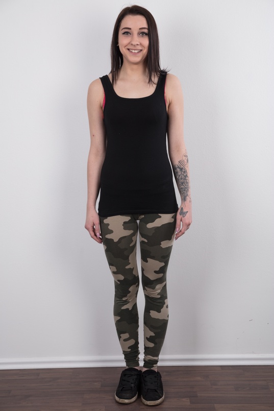 2. Download full pics of Tereza (20) from czechcasting.com