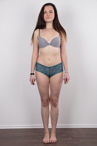 7. Download full pics of Petra (18) from czechcasting.com