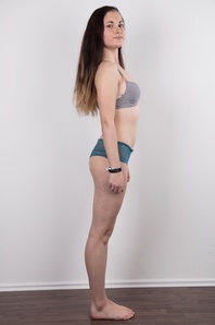 9. Download full pics of Petra (18) from czechcasting.com